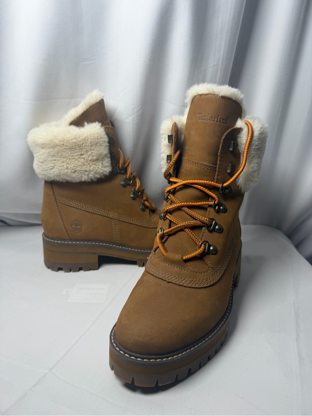 Timberland Women's Tan-Brown Fur Collar Lace-Up Winter Boots